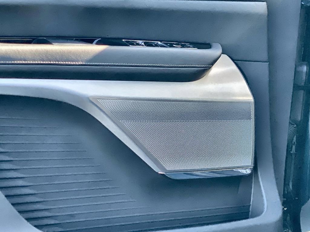 Certified 2026 Cadillac Vistiq Luxury image 22