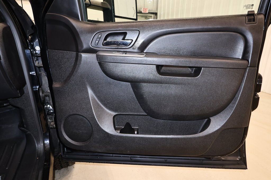 Used 2013 Chevrolet Silverado 2500 LTZ w/ LTZ Plus Package image 19