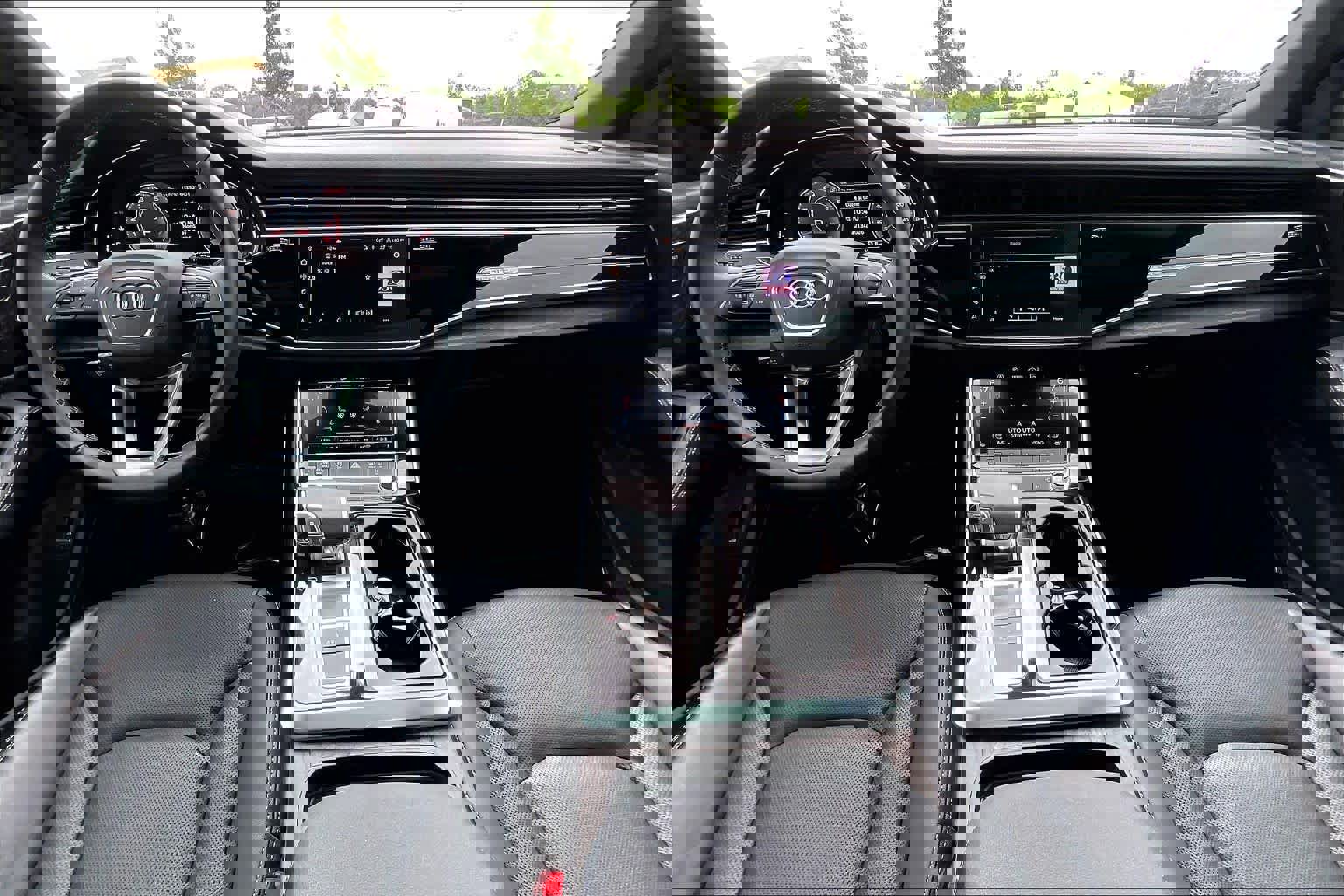 Used 2023 Audi Q8 Premium Plus w/ Premium Plus Package image 14