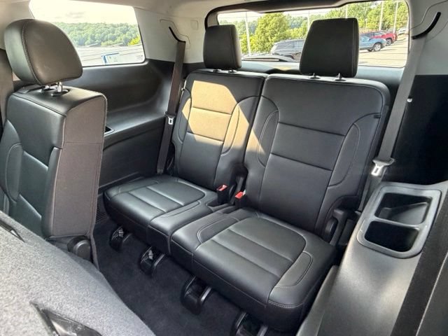 Used 2023 GMC Acadia SLT FWD image 36