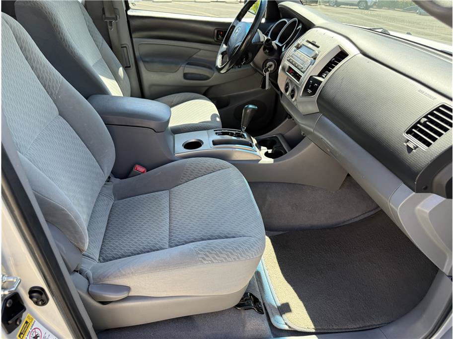 Used 2010 Toyota Tacoma 2WD Access Cab image 15