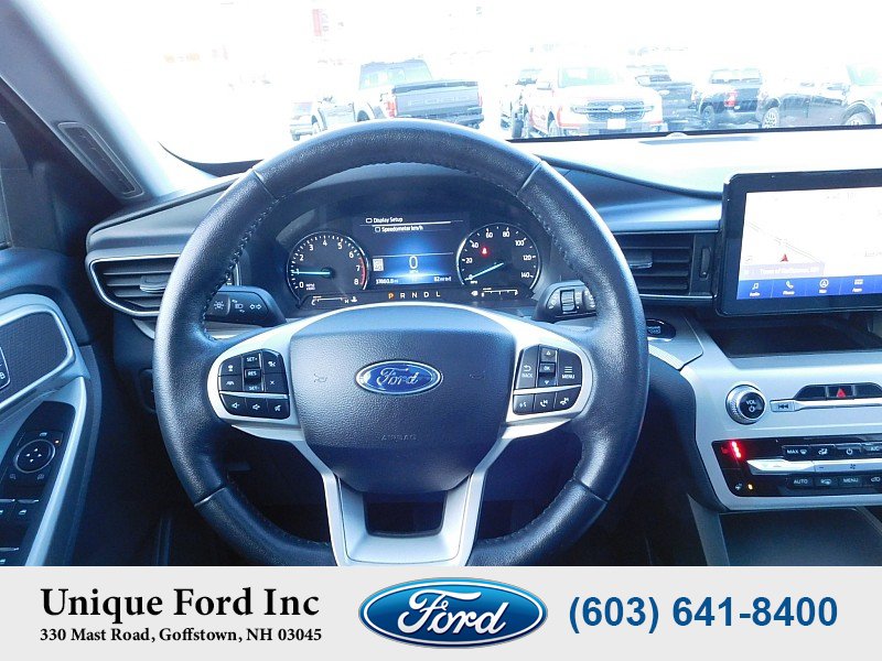 Used 2022 Ford Explorer XLT w/ Equipment Group 202A AWD/4WD image 17