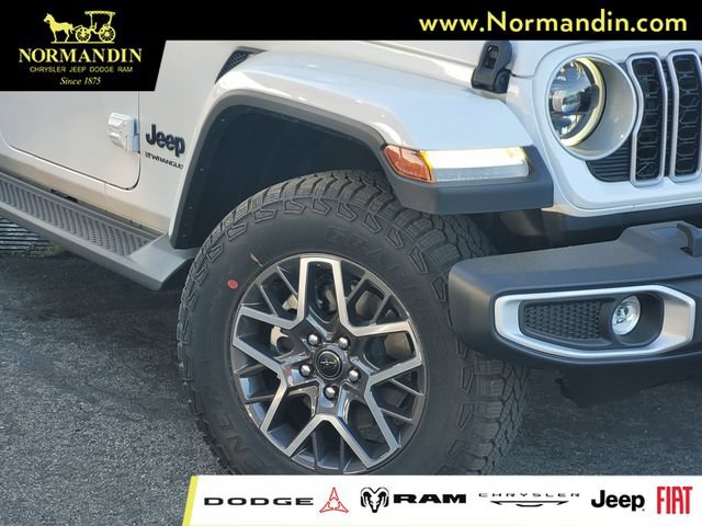 New 2026 Jeep Wrangler Unlimited Sahara AWD/4WD image 3