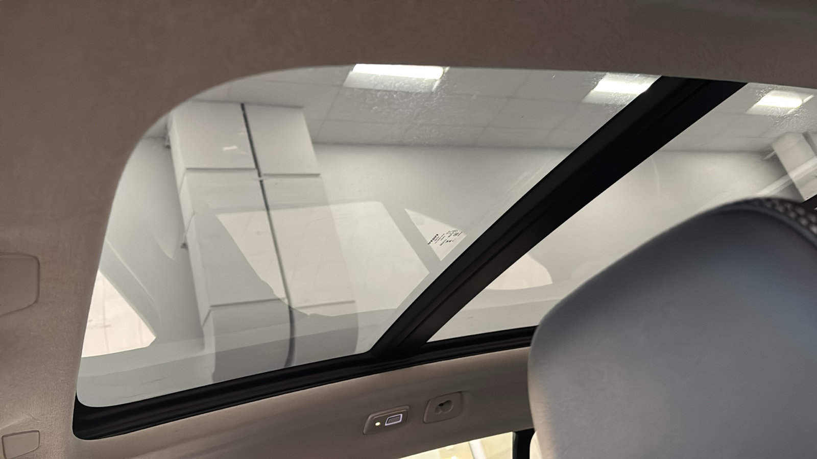 New 2026 Volvo XC40 B5 Ultra w/ Climate Package AWD/4WD image 25