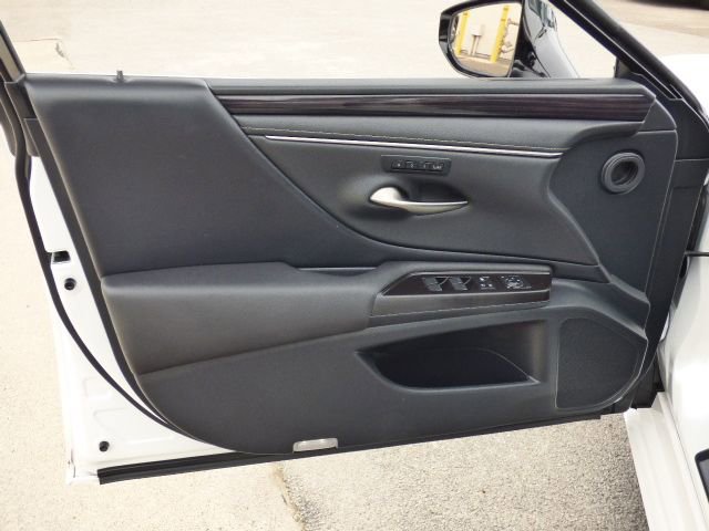 Used 2019 Lexus ES 350 w/ Premium Package FWD image 22