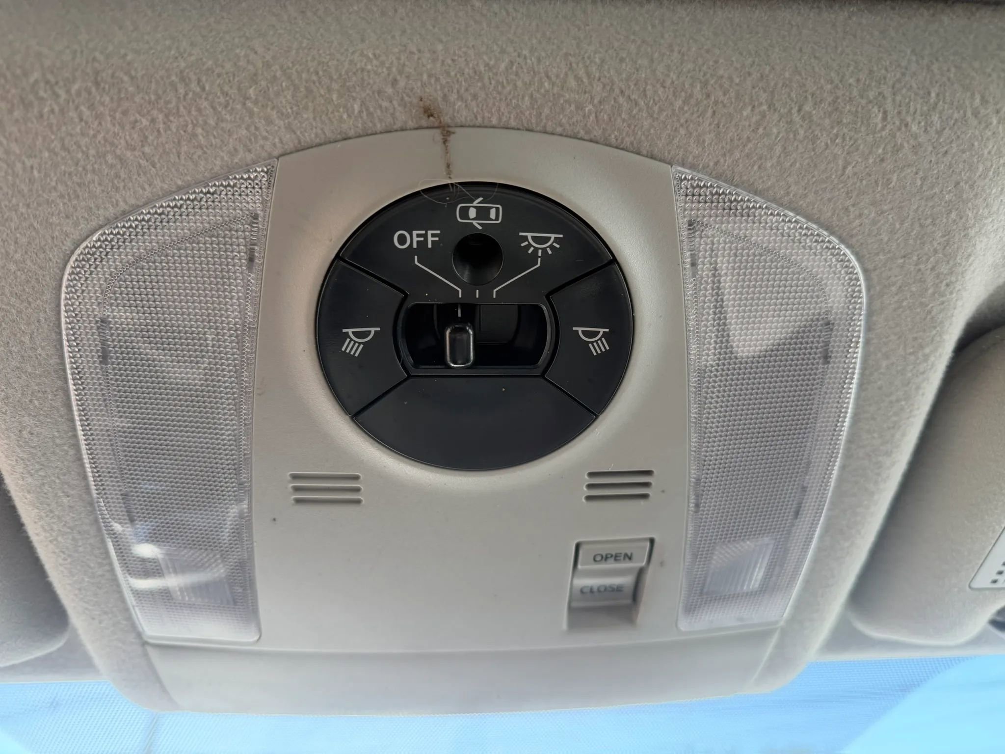 Used 2010 Toyota Prius Five FWD image 31