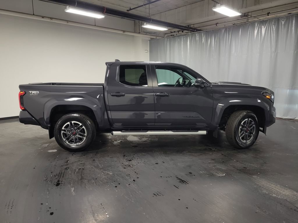 Used 2024 Toyota Tacoma TRD Sport w/ TRD Sport Upgrade Package image 9