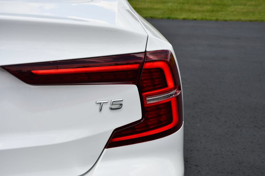 Used 2019 Volvo S60 T5 Momentum w/ Premium Package FWD image 34