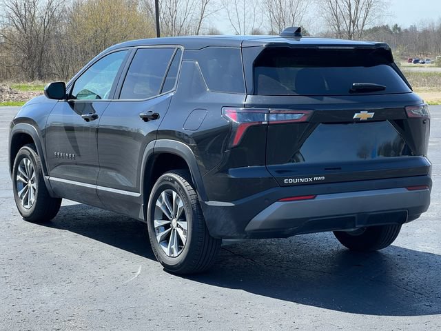 Used 2026 Chevrolet Equinox LT AWD/4WD image 9