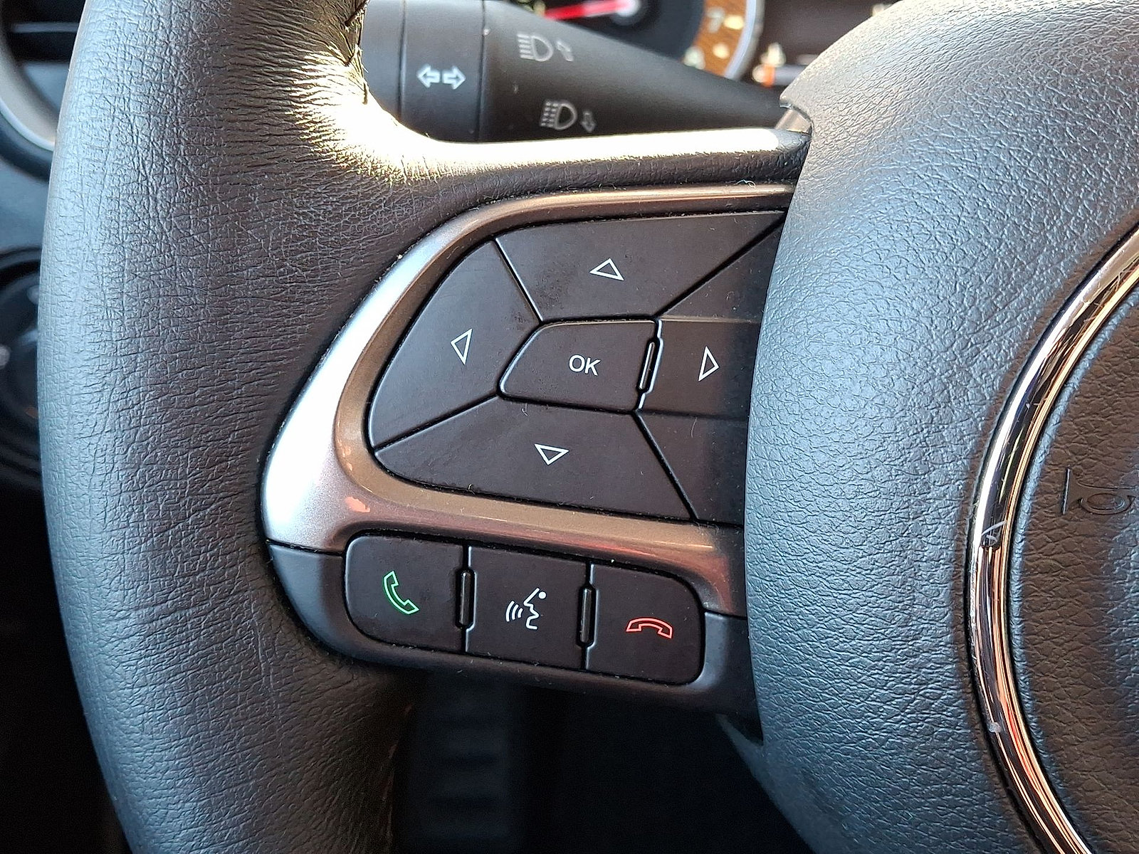 Used 2022 Jeep Renegade Limited AWD/4WD image 23