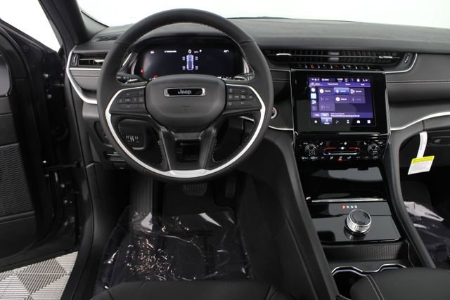 New 2026 Jeep Grand Cherokee Laredo X image 11