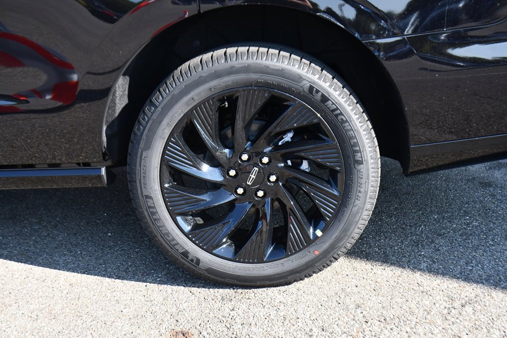 New 2025 Lincoln Navigator Reserve w/ Jet Appearance Package image 23