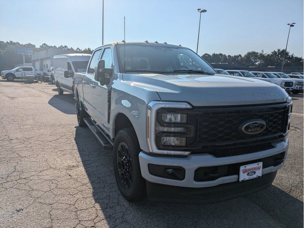 New 2026 Ford F250 4x4 Crew Cab Super Duty image 4