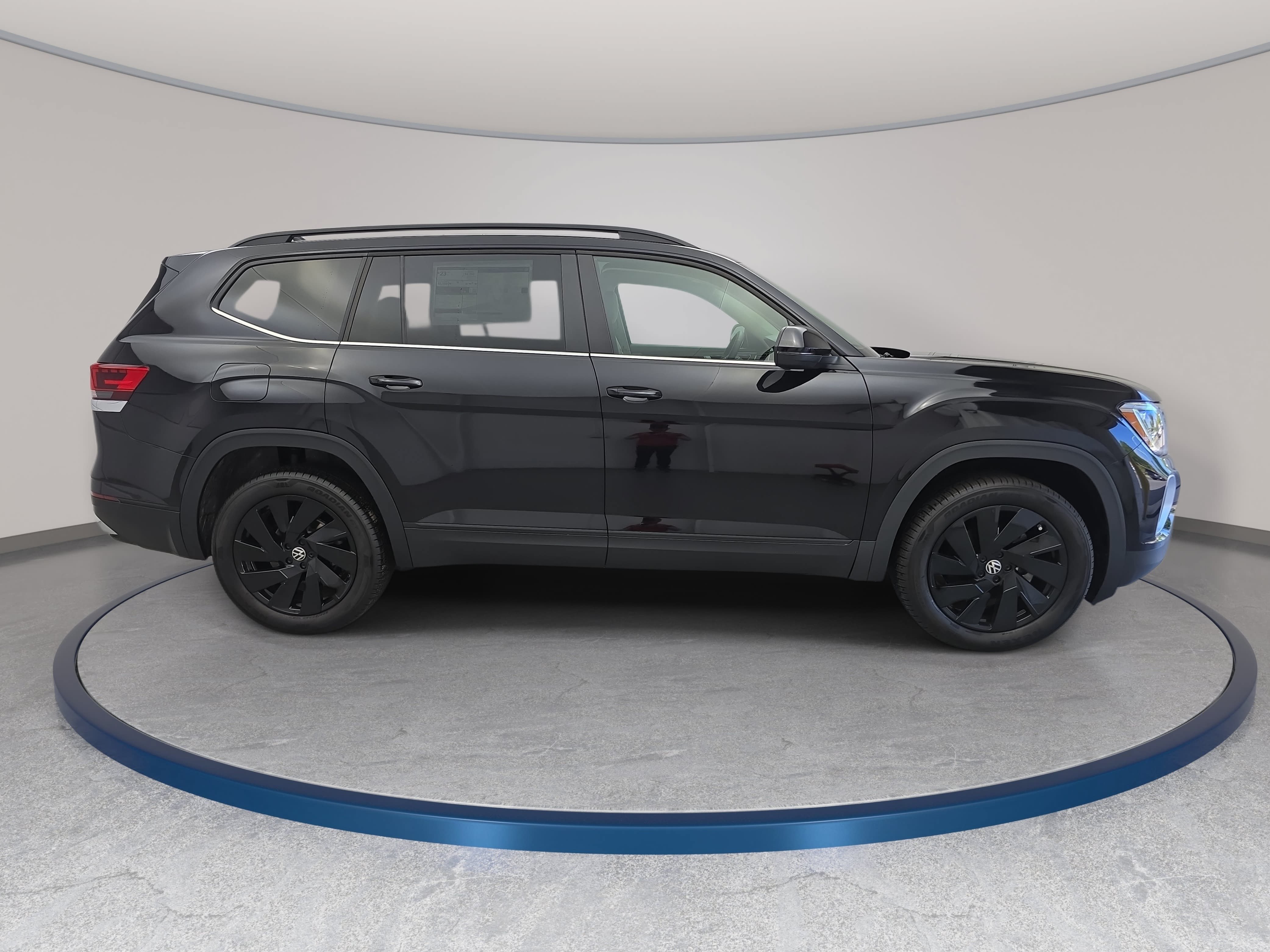 New 2026 Volkswagen Atlas SE FWD image 4