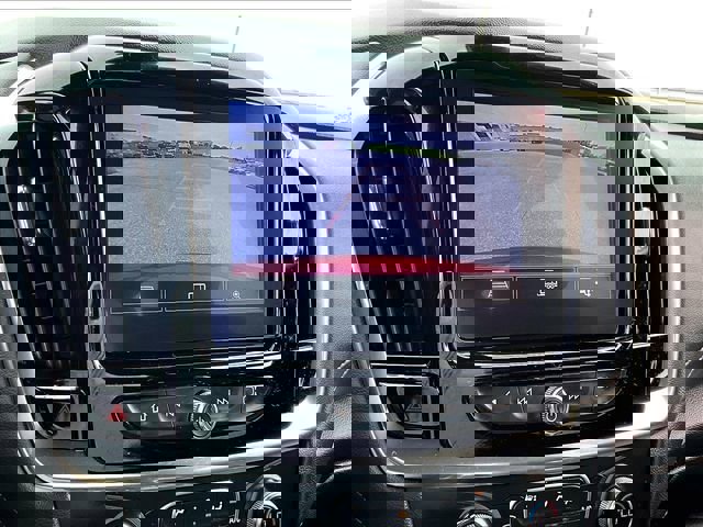 Used 2023 Chevrolet Traverse LT image 32