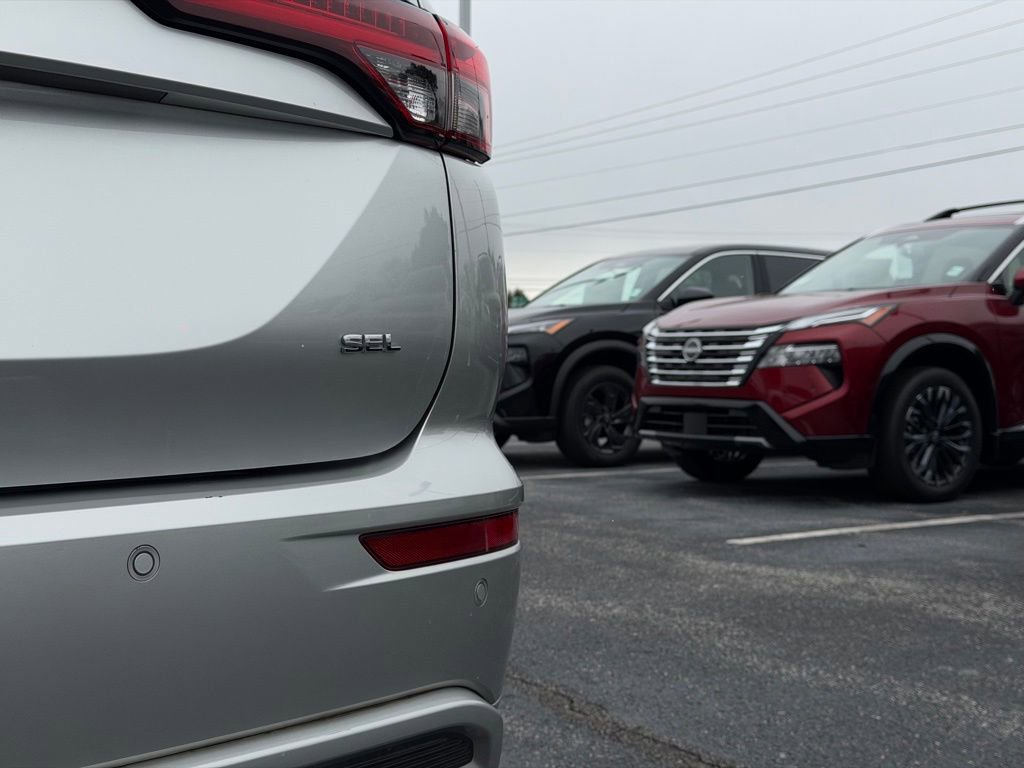 Used 2023 Mitsubishi Outlander SEL image 41