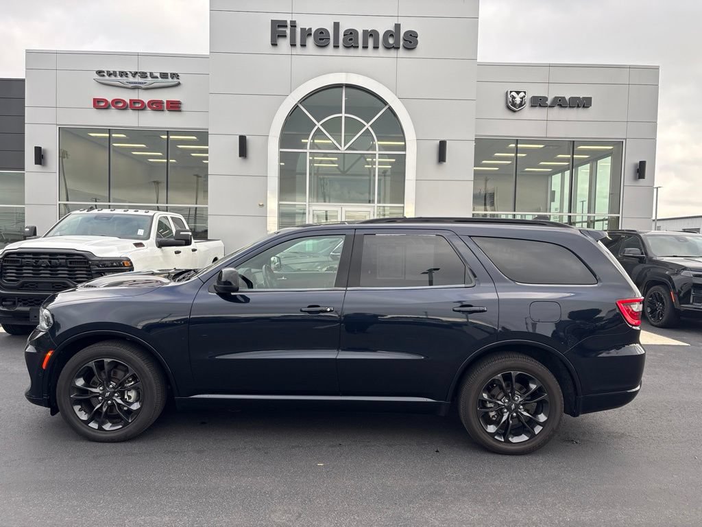 Used 2023 Dodge Durango R/T w/ Blacktop Package AWD/4WD image 2