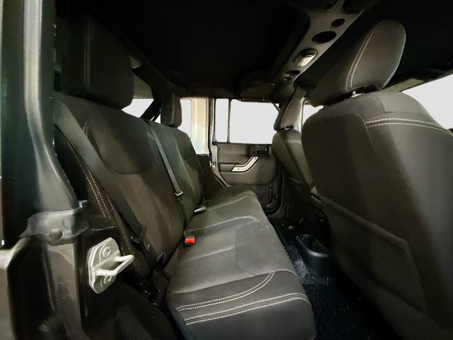 Used 2016 Jeep Wrangler Unlimited Rubicon w/ Connectivity Group image 23