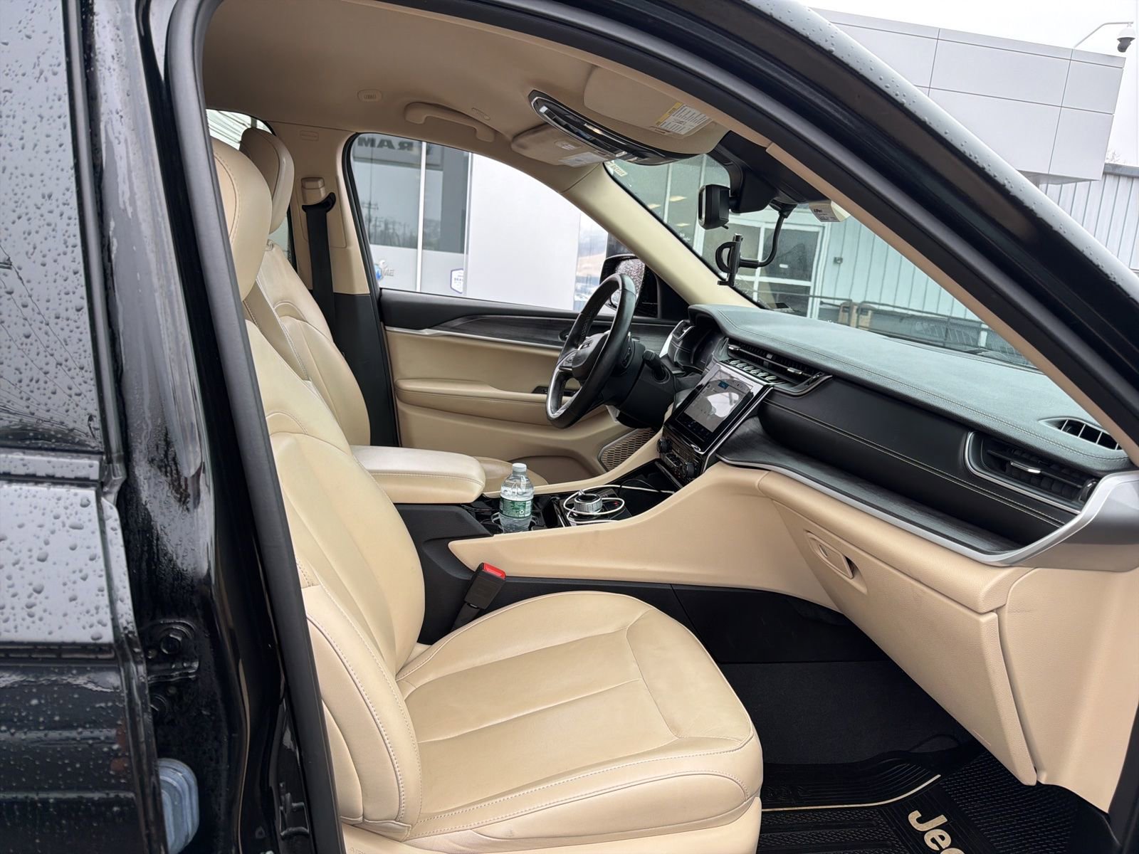 Used 2021 Jeep Grand Cherokee L Limited image 2