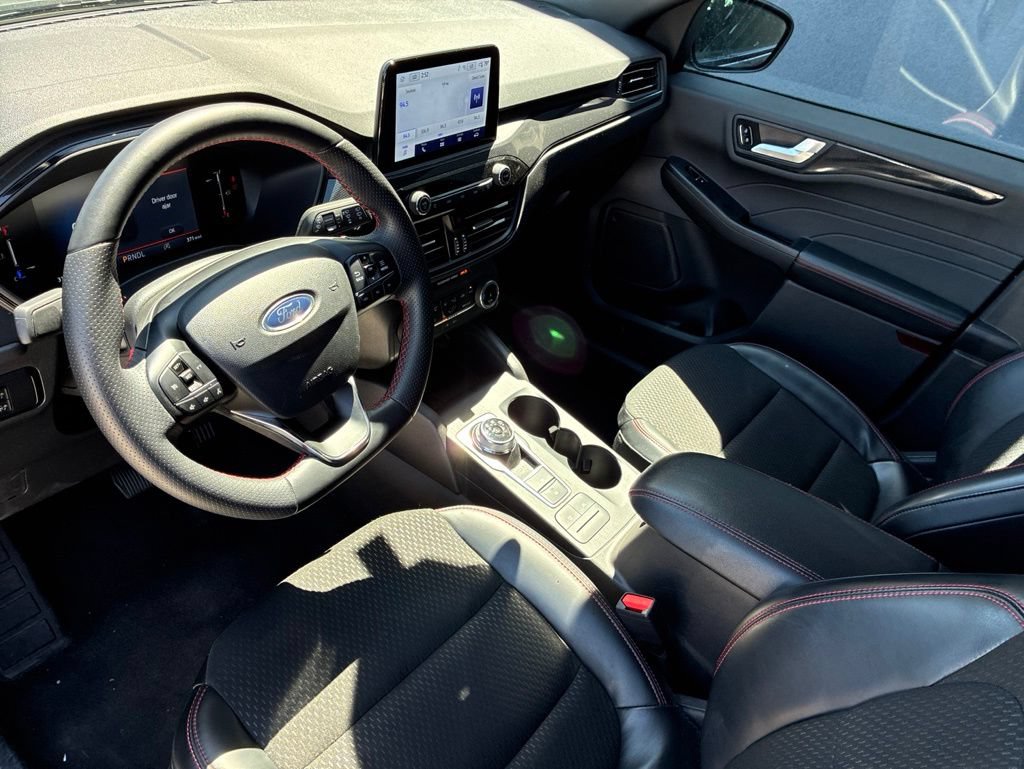 Used 2025 Ford Escape ST-Line AWD/4WD image 14
