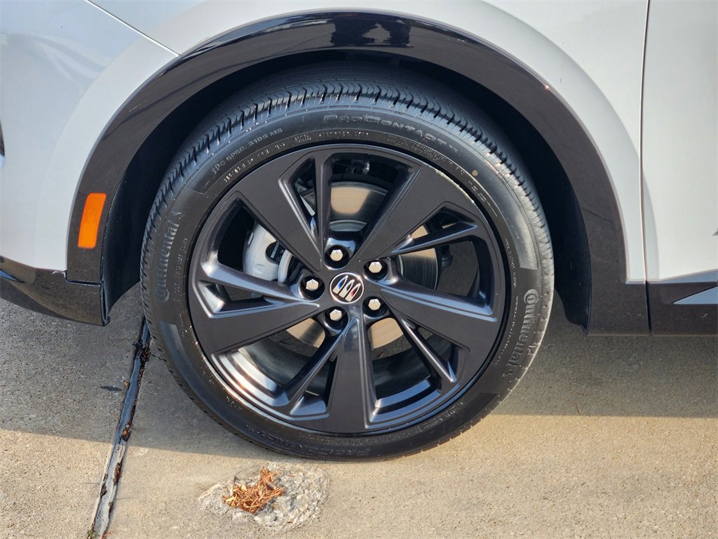 Used 2024 Buick Envision Sport Touring image 10