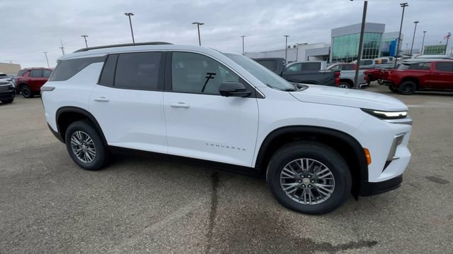 New 2026 Chevrolet Traverse LT w/ Driver Confidence Package FWD image 3