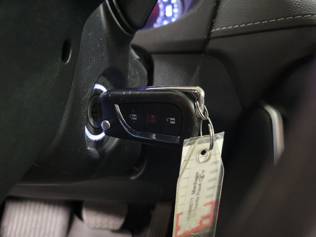 Used 2022 Toyota RAV4 LE AWD/4WD image 21