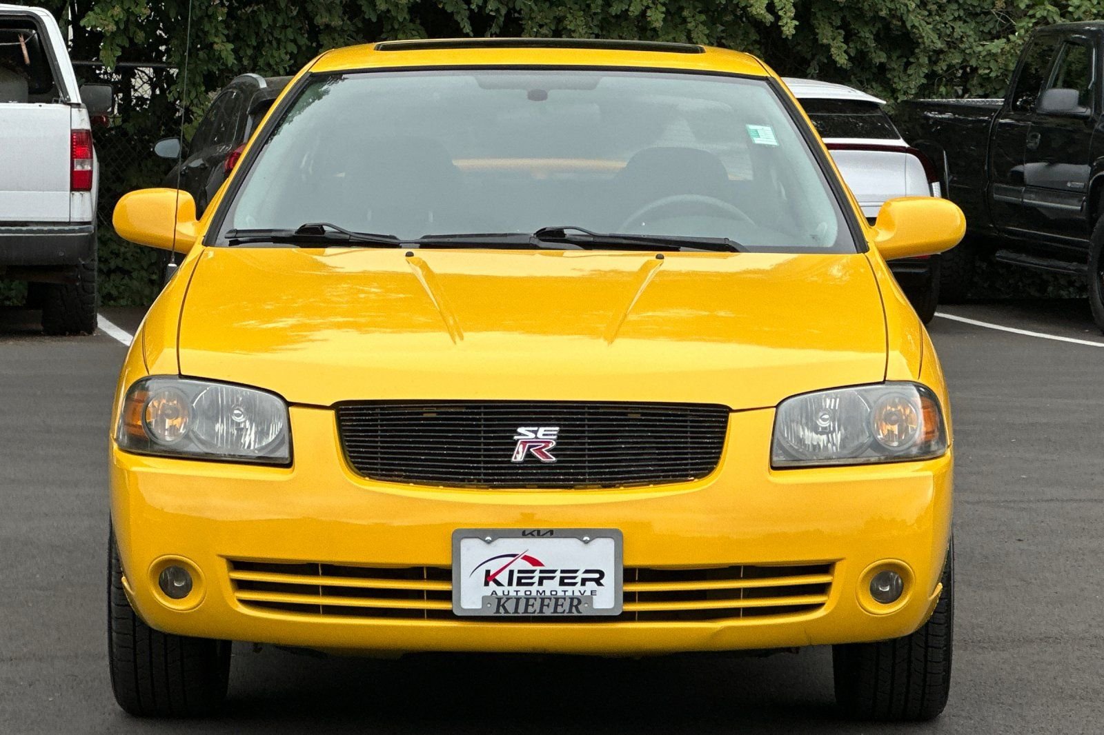 Used 2006 Nissan Sentra SE-R w/ (J01) Sunroof Pkg FWD image 9