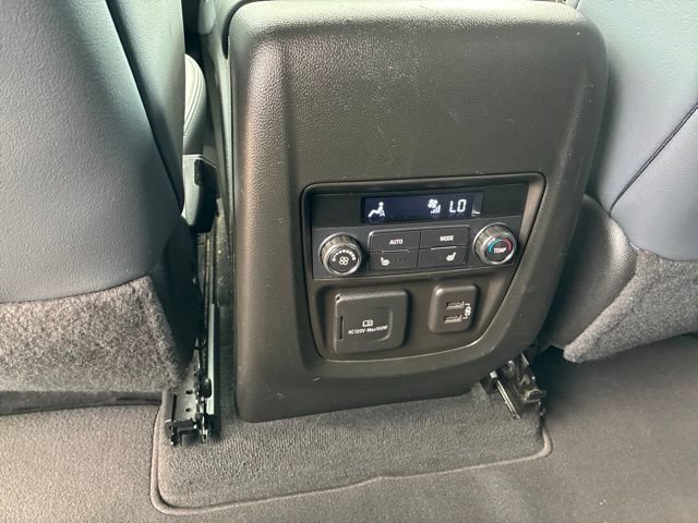 Used 2024 Buick Enclave Premium AWD/4WD image 17