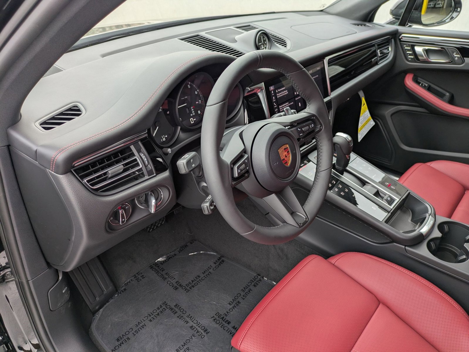 New 2026 Porsche Macan image 4