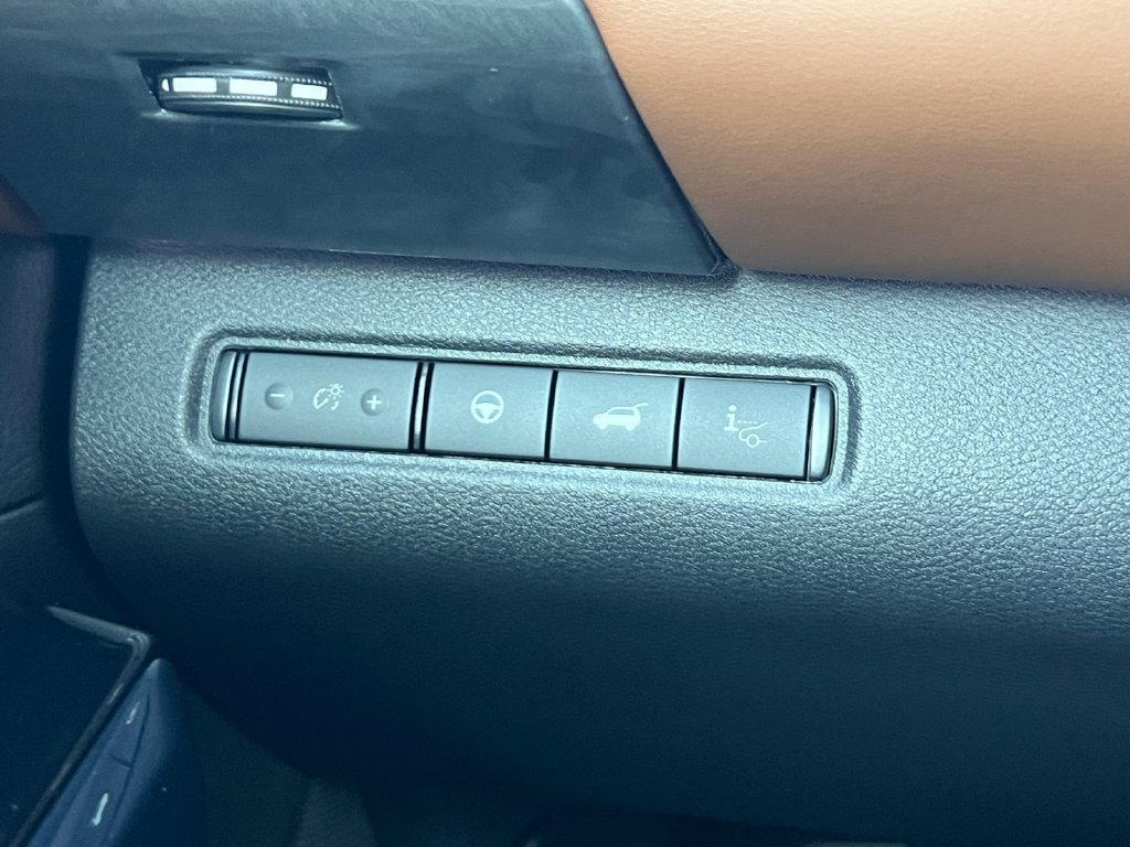 New 2026 Nissan Pathfinder Platinum FWD image 26