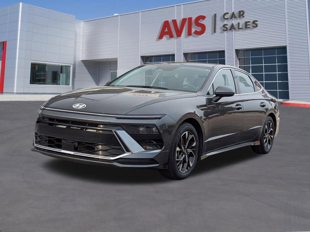 Used 2025 Hyundai Sonata SEL FWD image 1