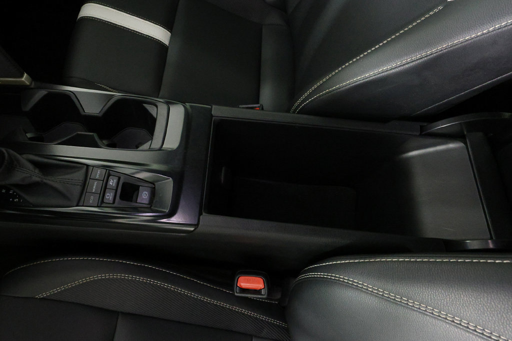 Used 2025 Toyota Camry SE FWD image 32