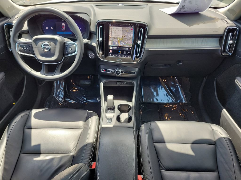Used 2023 Volvo XC40 B5 Core w/ Convenience Package AWD/4WD image 14