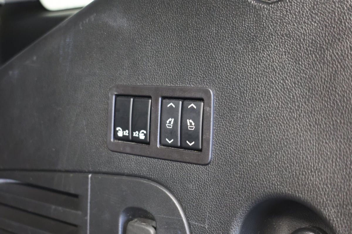 Used 2020 Cadillac Escalade Luxury AWD/4WD image 48