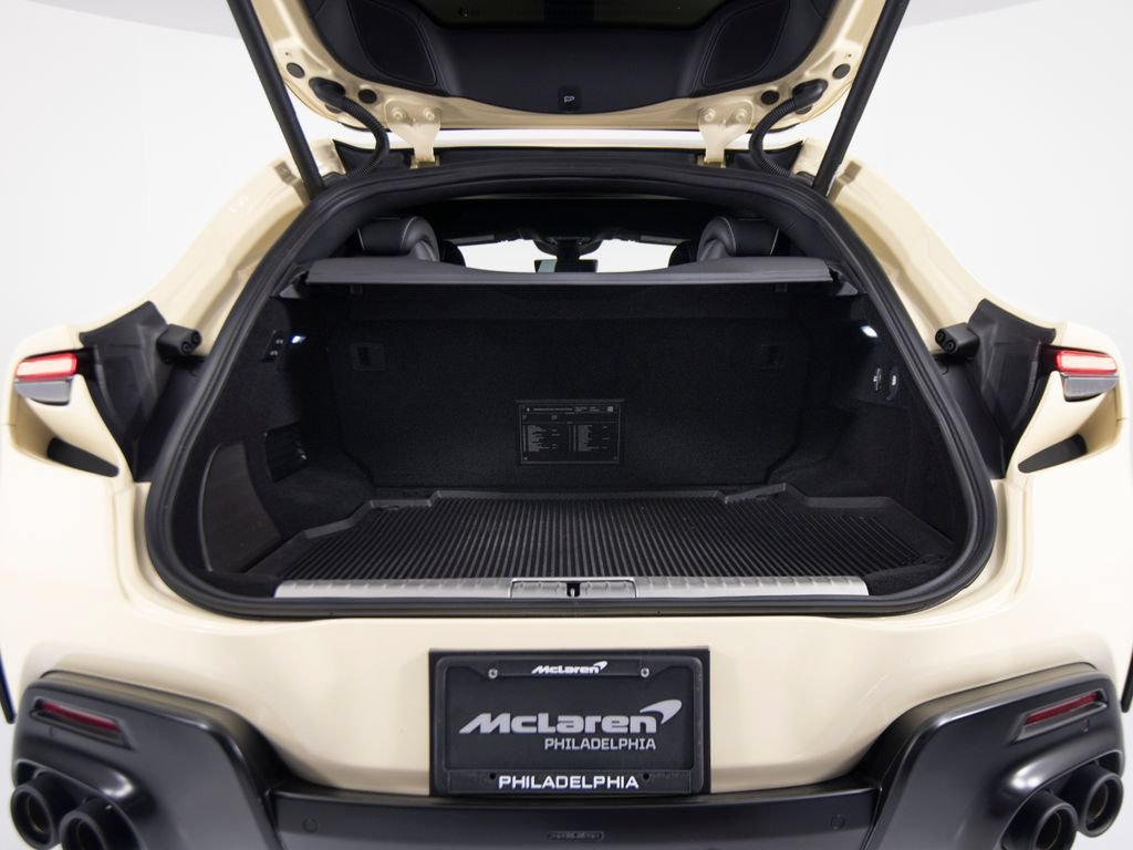 Used 2025 Ferrari Purosangue AWD/4WD image 54