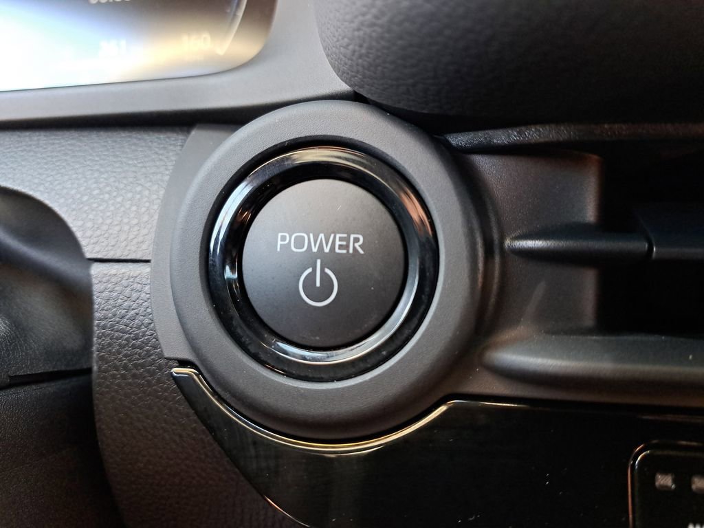 Certified 2025 Toyota Crown Signia Limited image 29