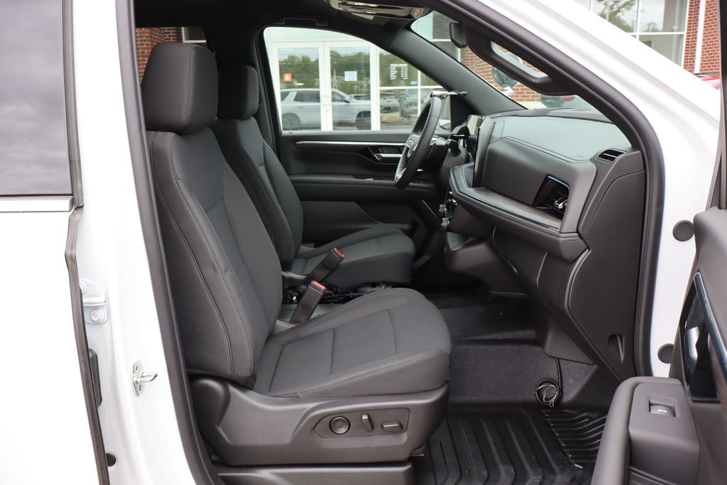 New 2025 Chevrolet Tahoe 4WD image 39