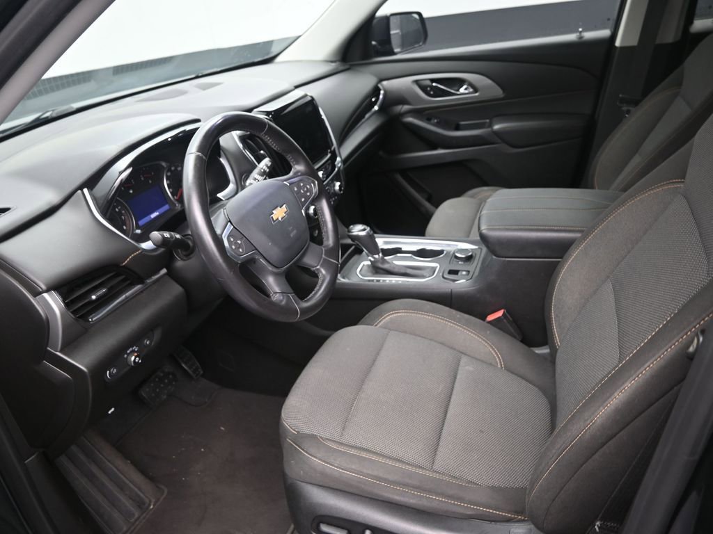 Used 2020 Chevrolet Traverse LT image 13