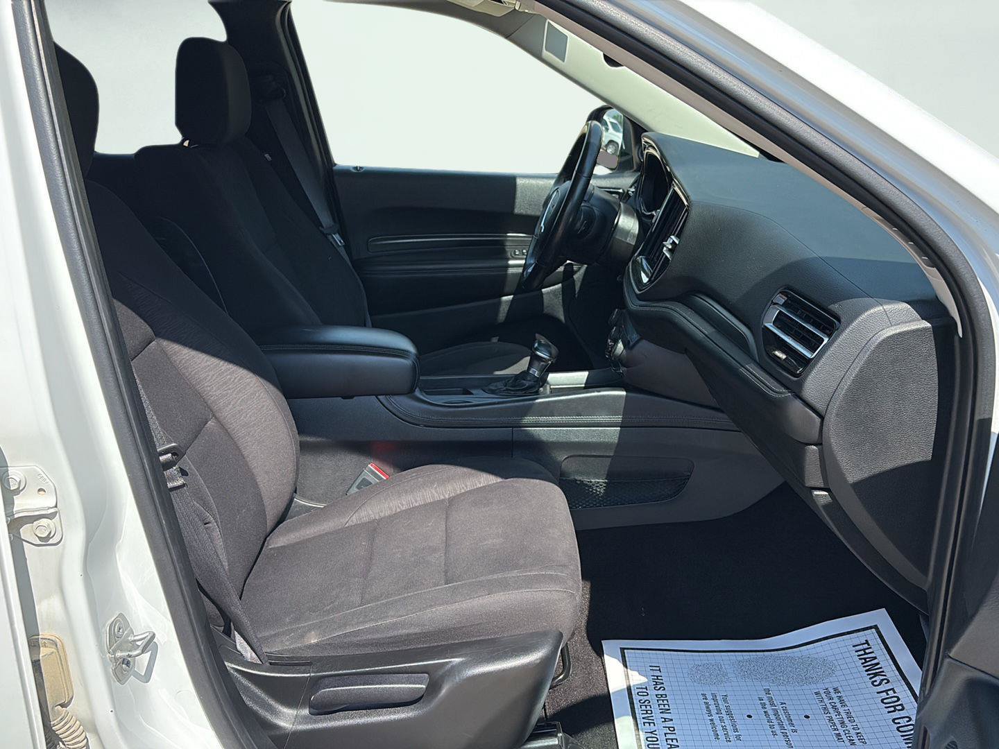 Used 2022 Dodge Durango SXT AWD/4WD image 3