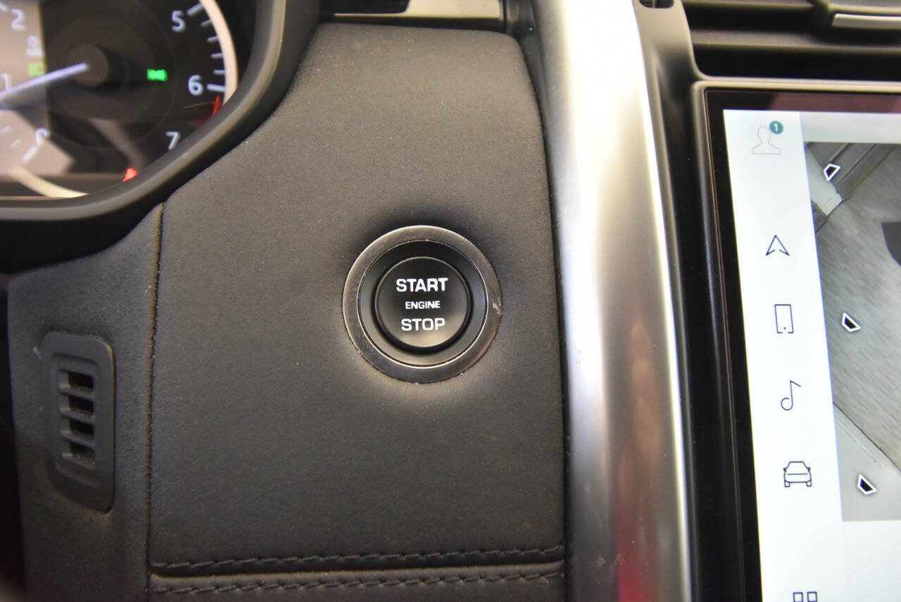 Used 2023 Land Rover Discovery S AWD/4WD image 26