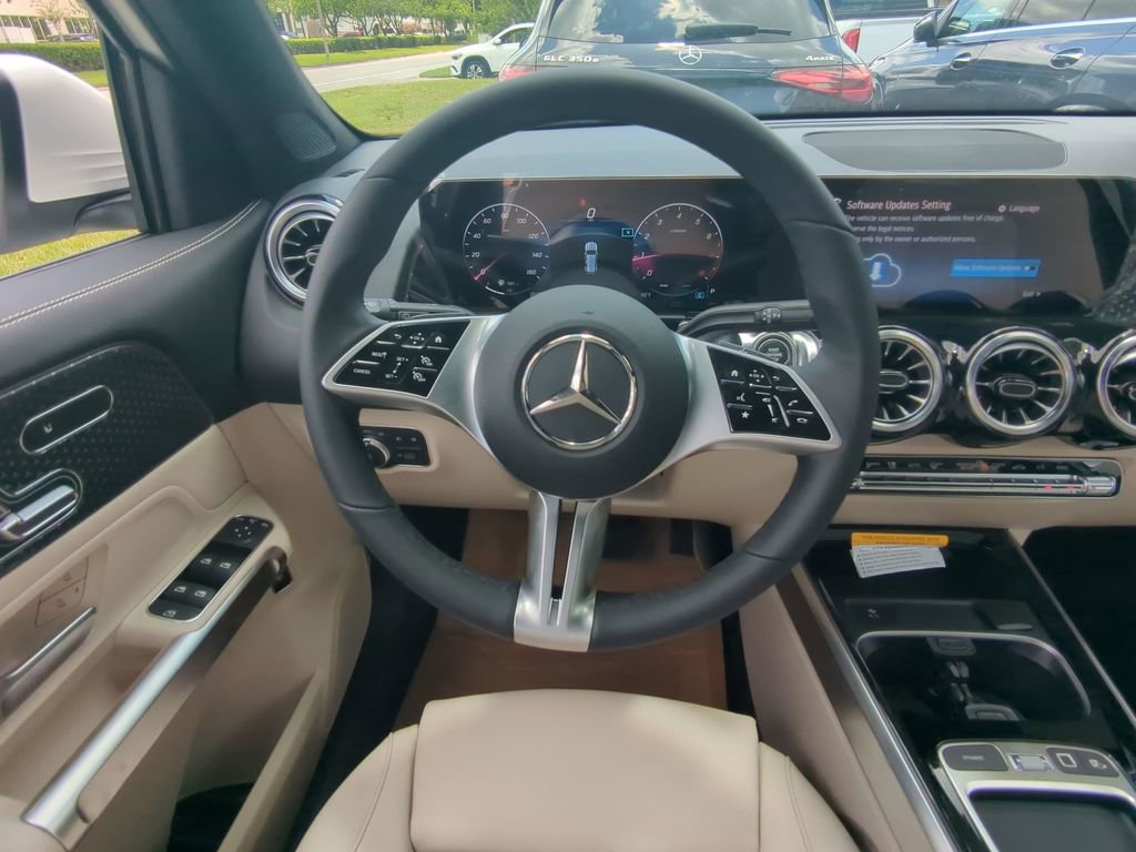New 2025 Mercedes-Benz GLB 250 GLB 250 image 3