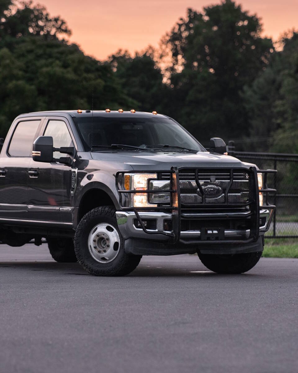 Used 2017 Ford F350 Lariat w/ FX4 Off-Road Package AWD/4WD image 5