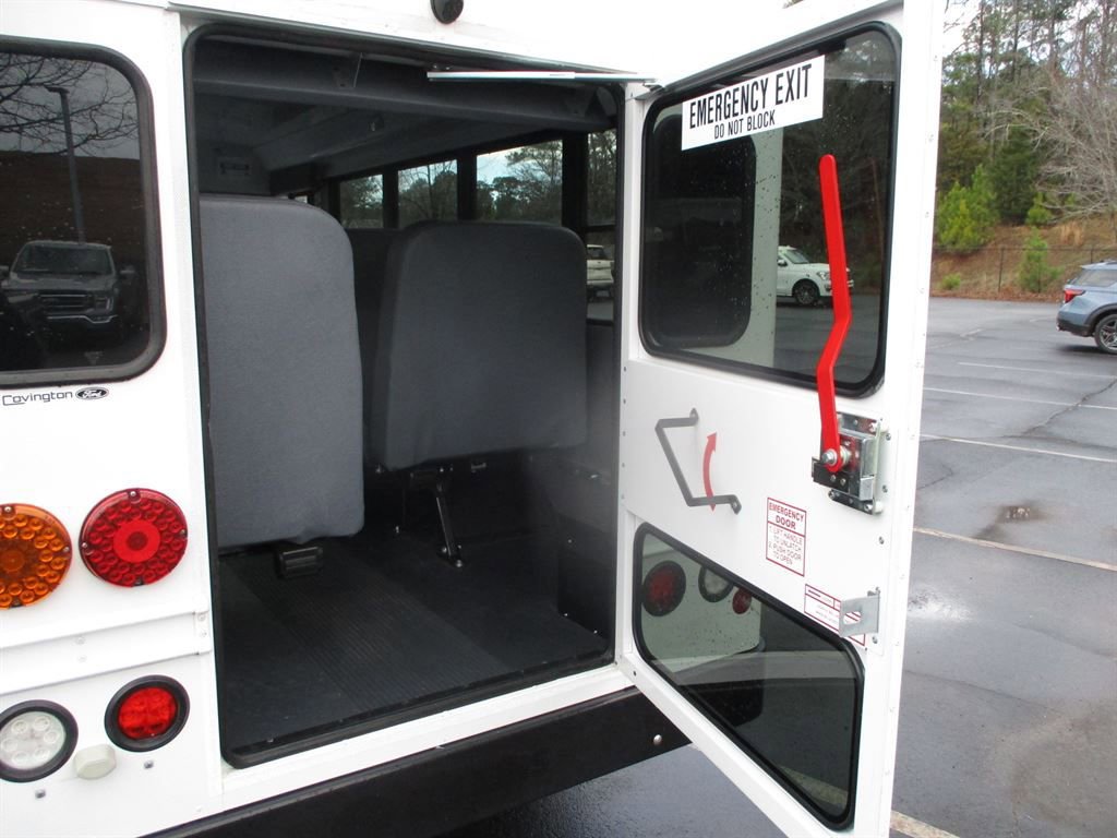 Used 2023 Ford Transit 250 RWD image 4