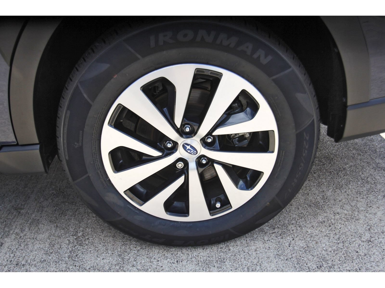 Certified 2024 Subaru Outback Premium w/ Popular Package #1A AWD/4WD image 30