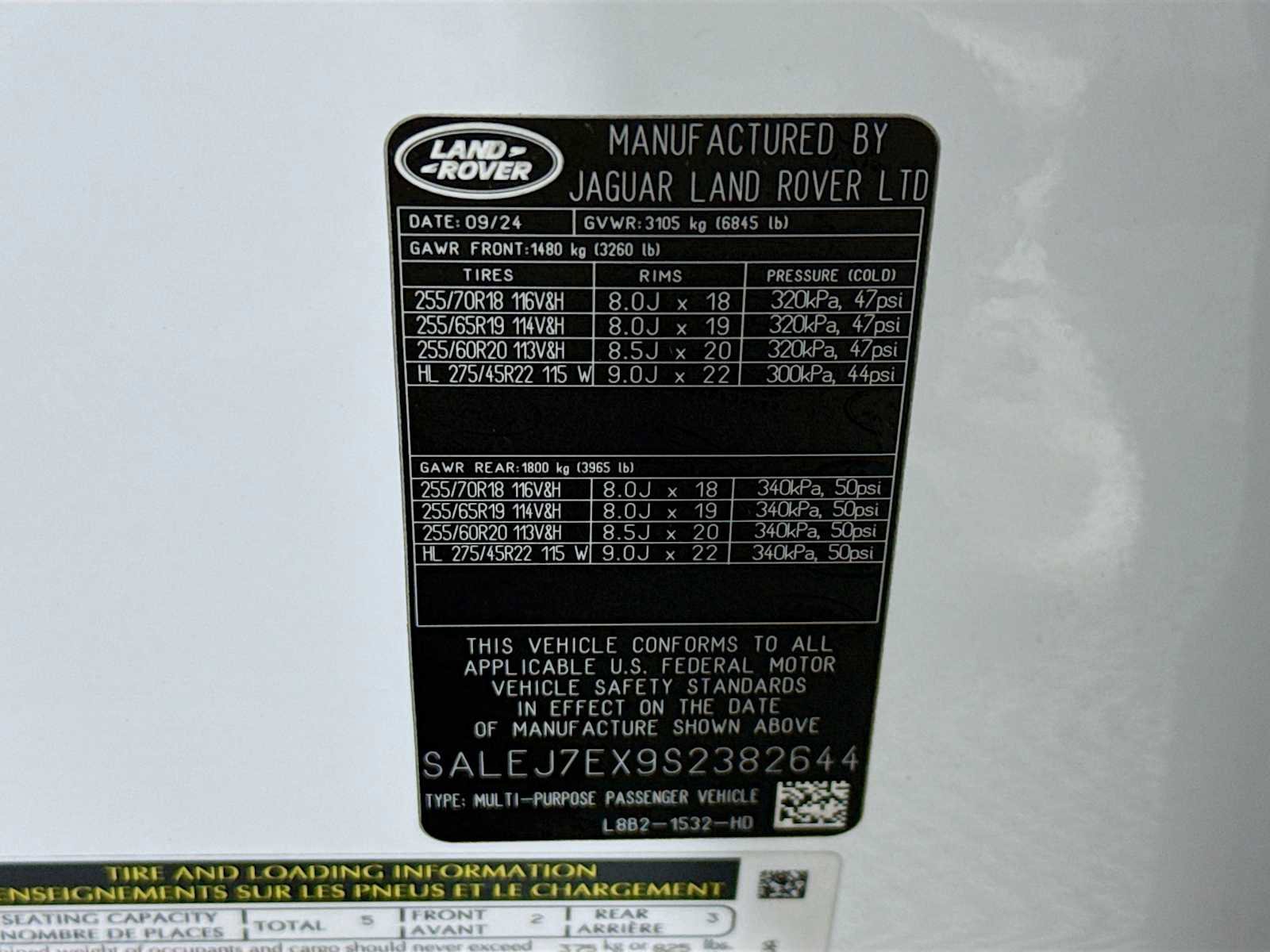 Used 2025 Land Rover Defender 110 S image 30
