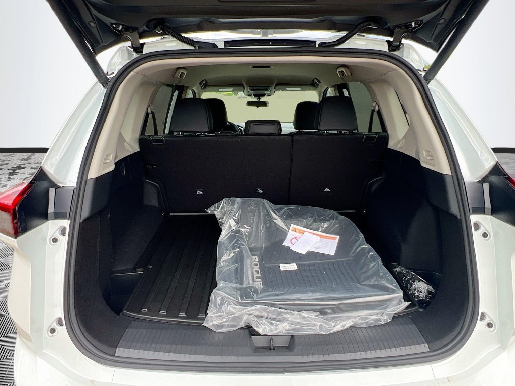 New 2026 Nissan Rogue SV AWD/4WD image 24
