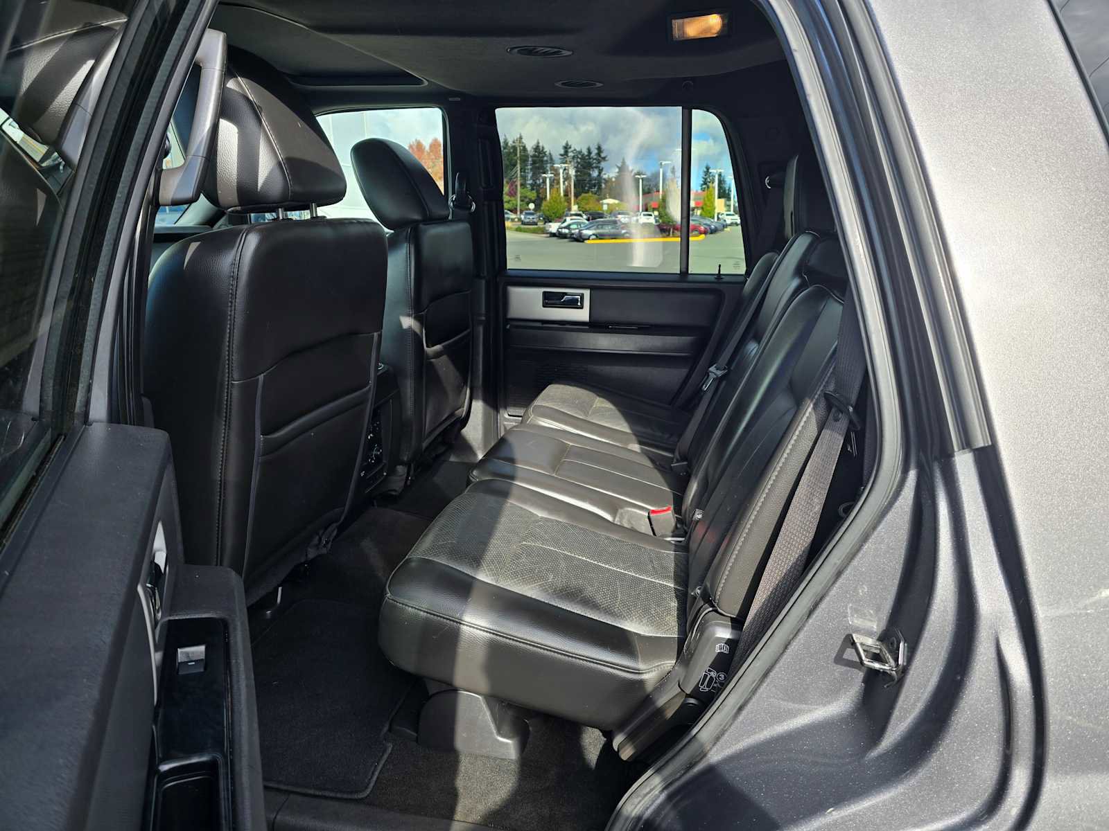 Used 2013 Ford Expedition Limited image 18
