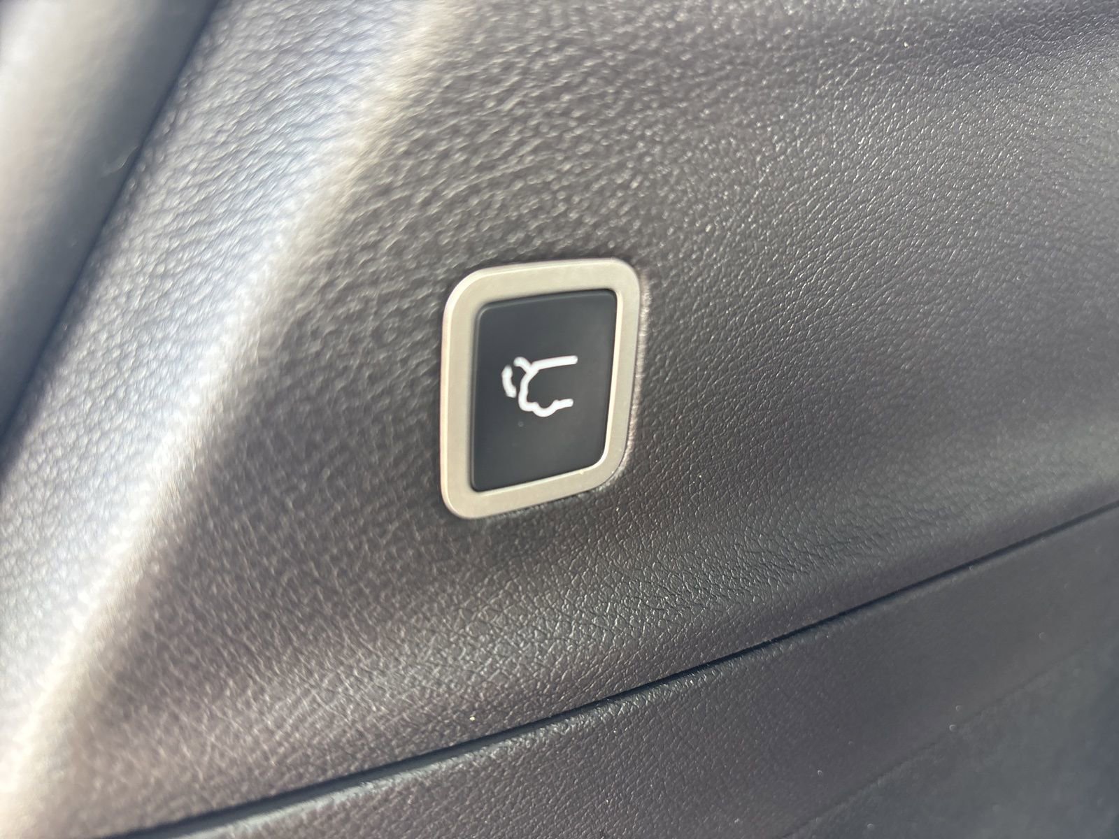 New 2026 Chrysler Pacifica Select w/ S Appearance Package image 16