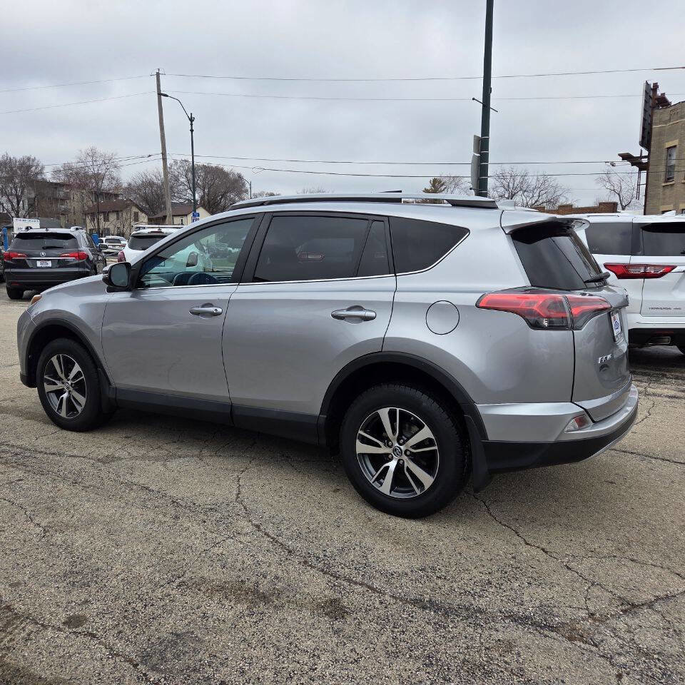 Used 2017 Toyota RAV4 XLE AWD/4WD image 12